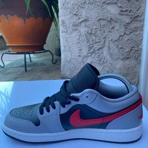 Air Jordan 1 Low Women’s Size 9.5 Cement Grey/Fire Red-Black FZ4183-002